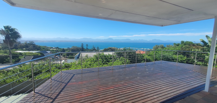 4 Bedroom Property for Sale in Mossel Bay Central Western Cape